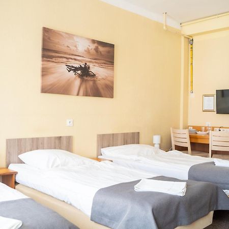 Hostel Krosnienska 12 Zielona Góra Eksteriør billede