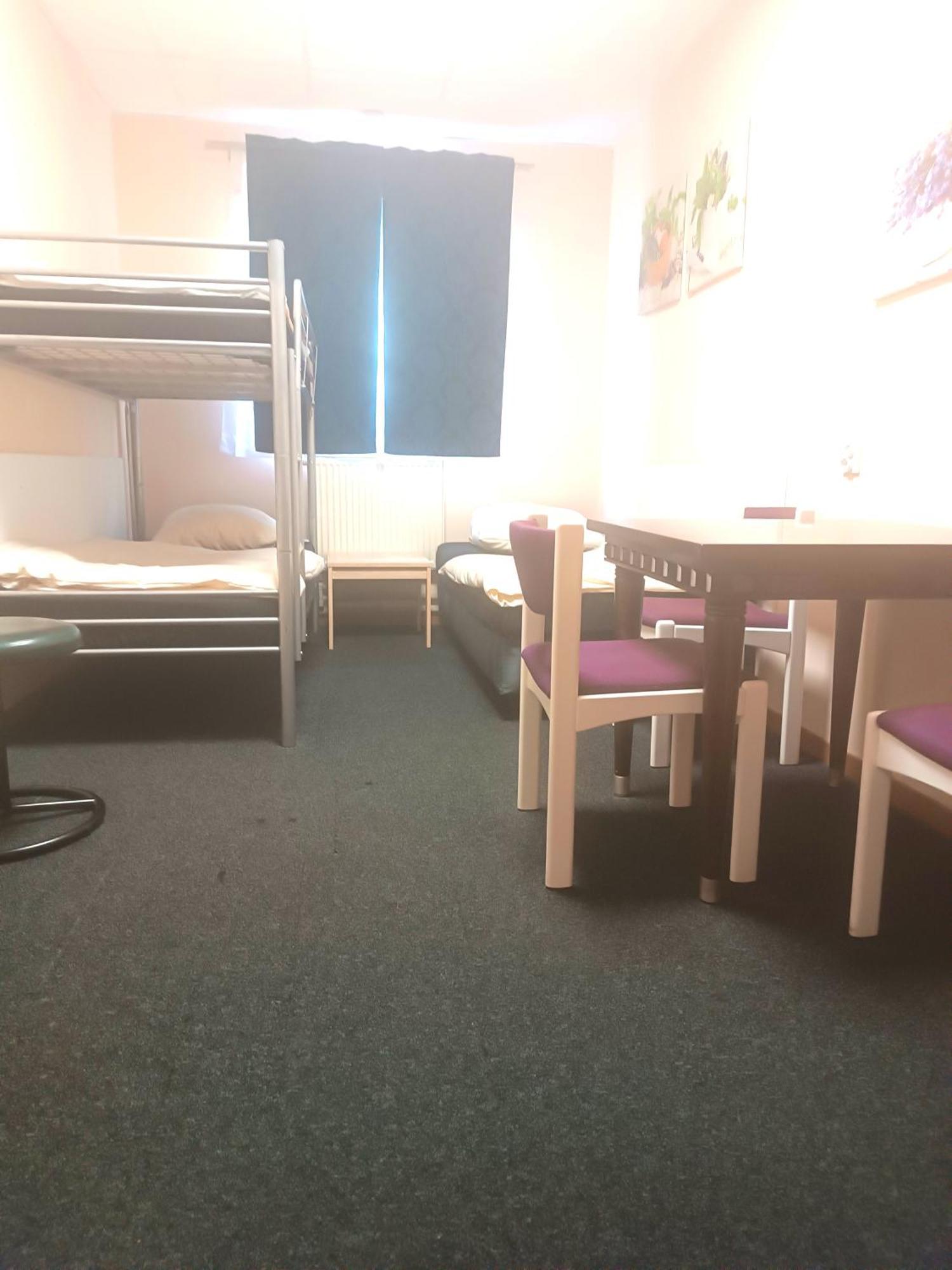 Hostel Krosnienska 12 Zielona Góra Eksteriør billede