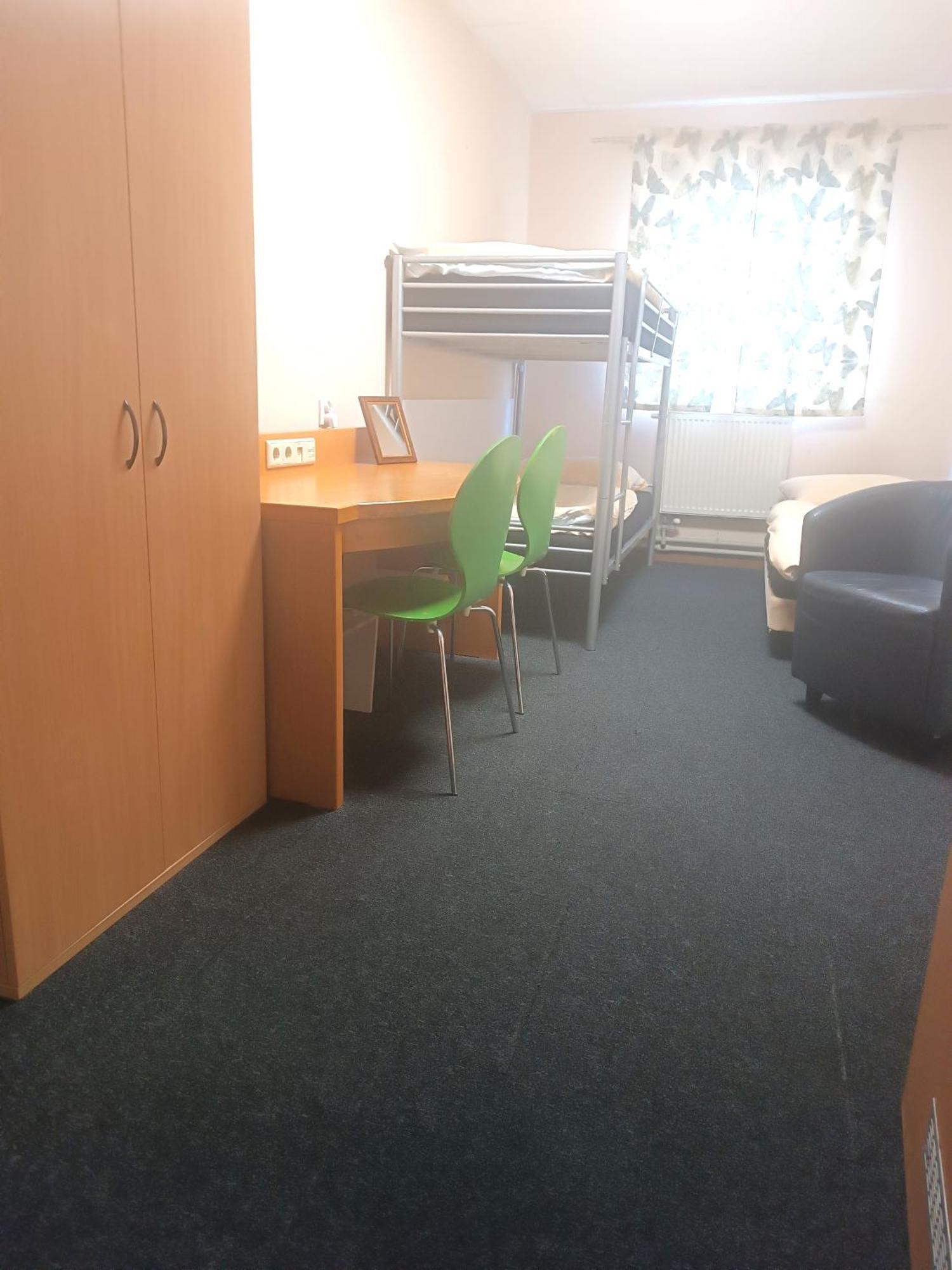 Hostel Krosnienska 12 Zielona Góra Eksteriør billede