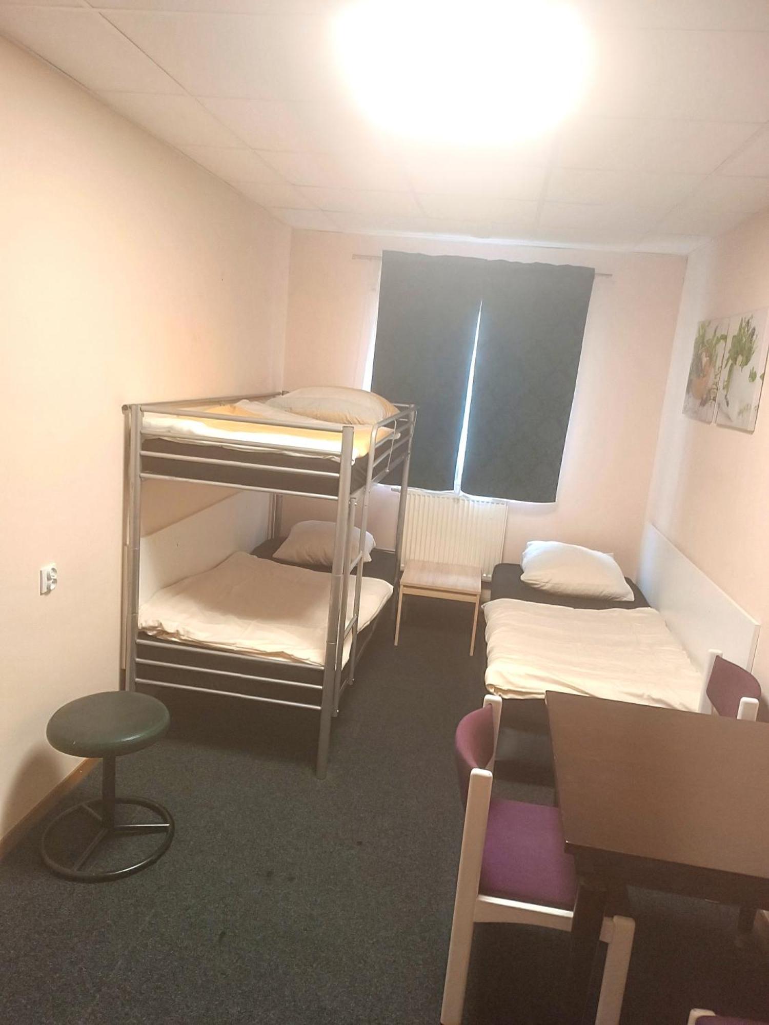 Hostel Krosnienska 12 Zielona Góra Eksteriør billede