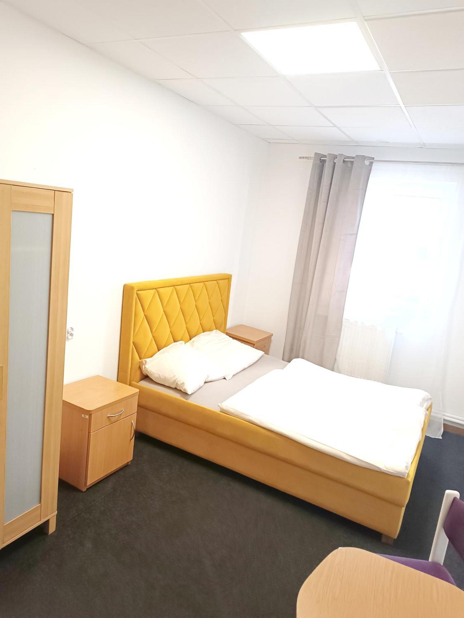Hostel Krosnienska 12 Zielona Góra Eksteriør billede
