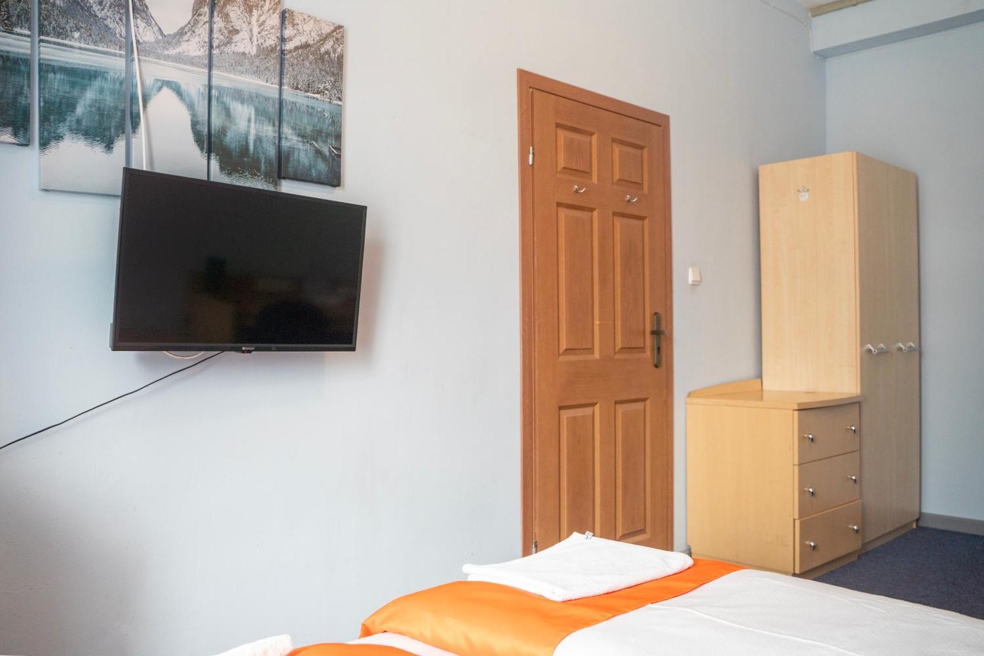 Hostel Krosnienska 12 Zielona Góra Eksteriør billede