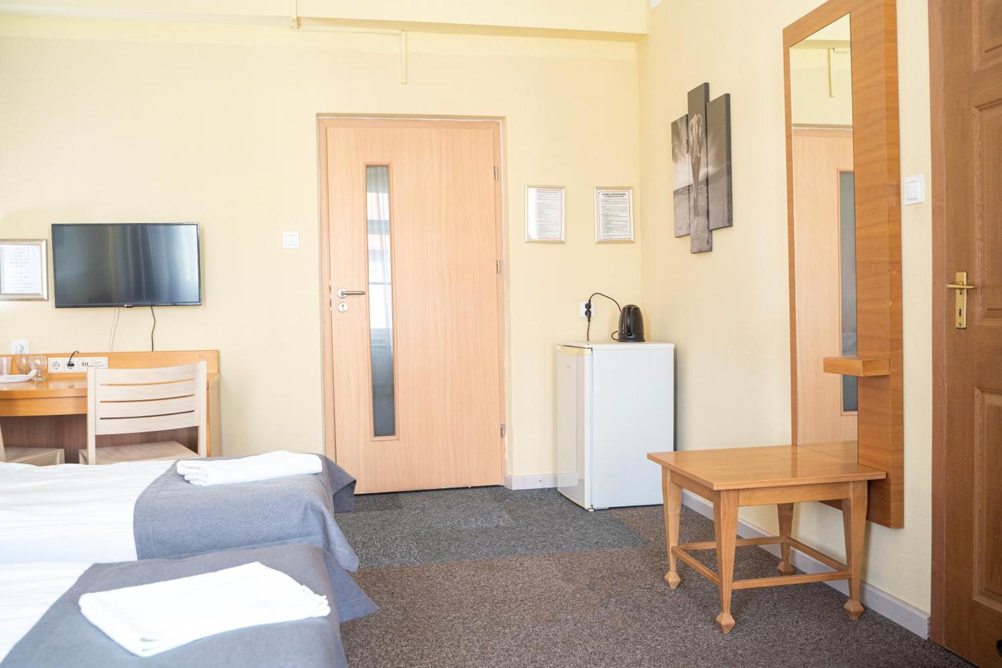 Hostel Krosnienska 12 Zielona Góra Eksteriør billede