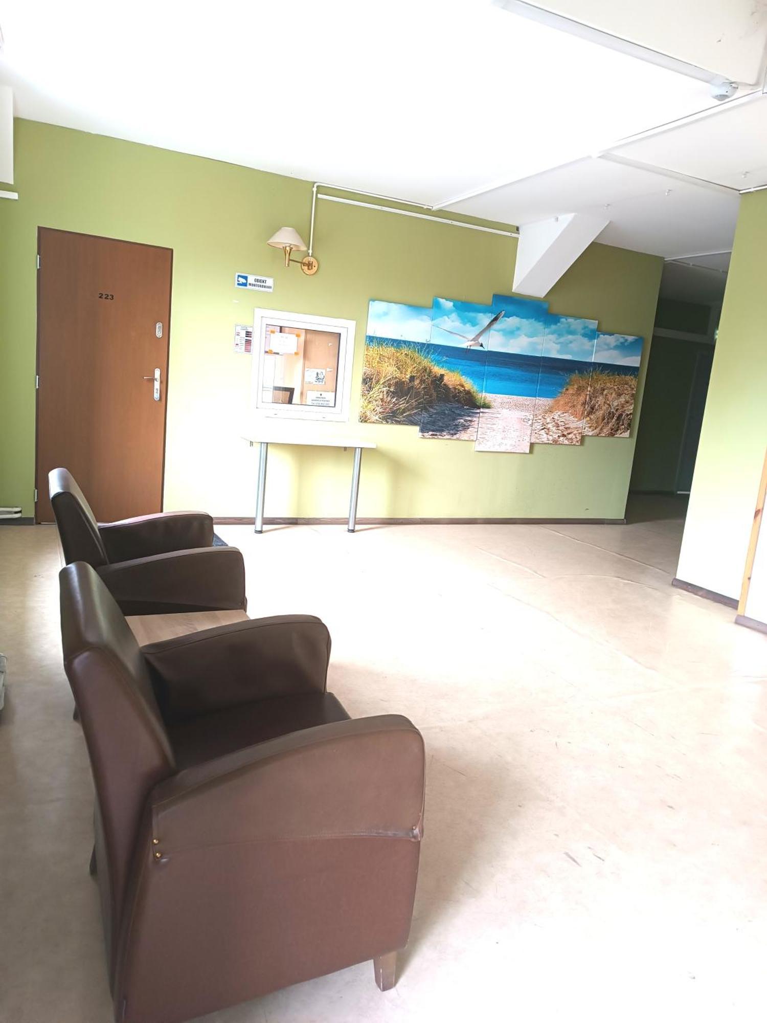 Hostel Krosnienska 12 Zielona Góra Eksteriør billede