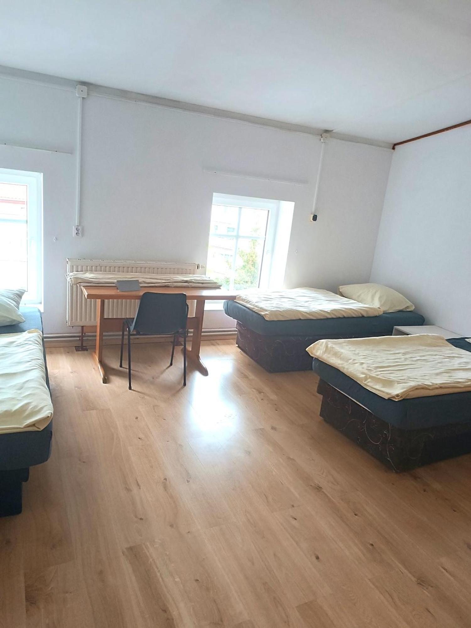 Hostel Krosnienska 12 Zielona Góra Eksteriør billede