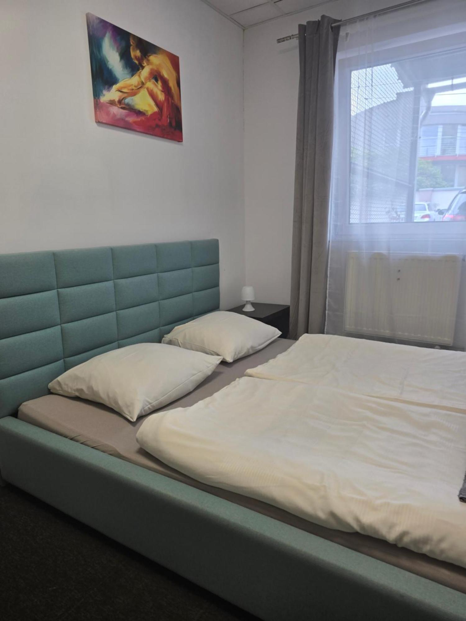 Hostel Krosnienska 12 Zielona Góra Eksteriør billede